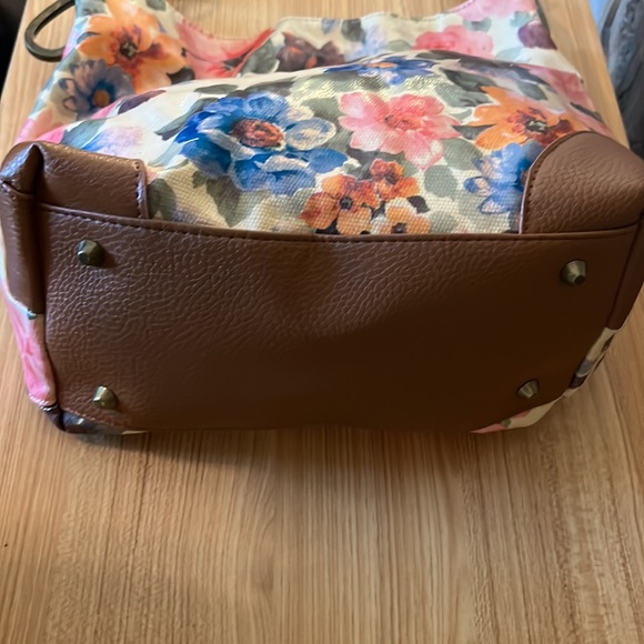 Floral Shoulder Bag - Picture 4 of 6